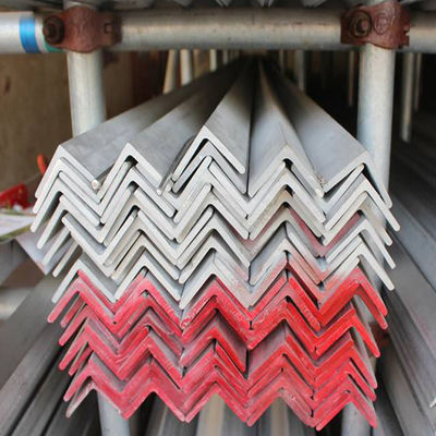 10x10Q235 เหล็กสแตนเลสมุมบาร์รีดร้อนสำหรับโครงสร้างทางวิศวกรรม