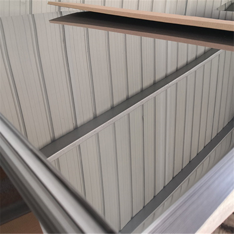 2b Finish Mirror แผ่นสแตนเลสขัดเงา 316l 4 มม. การตัดด้วยเลเซอร์รีดเย็น 8x4